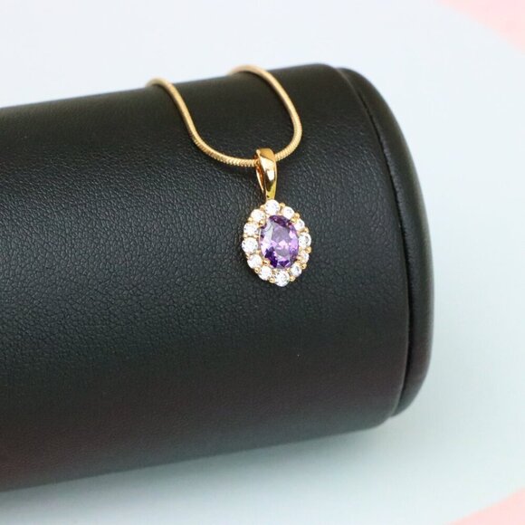 "Purple Oval Pendant with Halo in Gold-Plated Brass – Delicate Glamour, XPPT1816 - Picture 12 of 13